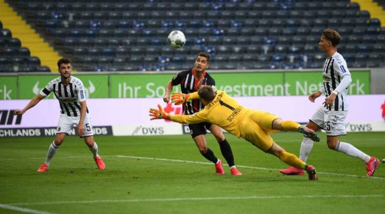 Eintracht escaped defeat in a match with Freiburg