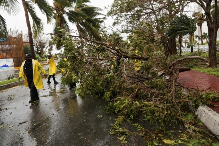 Hurricane Delta kills 9 people in Mexico and moves to Louisiana