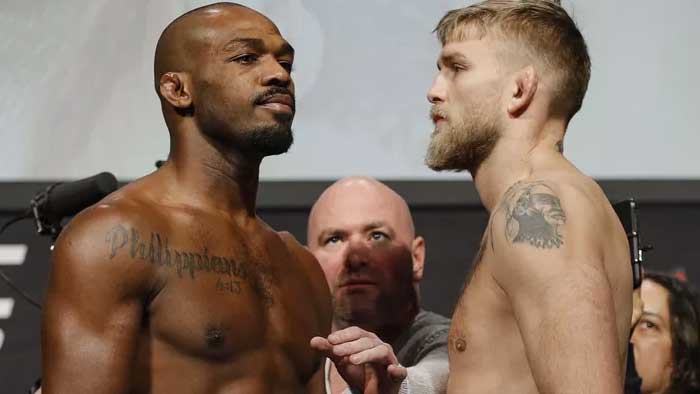 Jon Jones explains what Gustafsson's biggest mistake was when he moved up to heavyweight