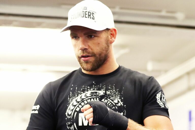 Billy Joe Saunders’ father was involved in a conflict with the security guards at AT&T Stadium.