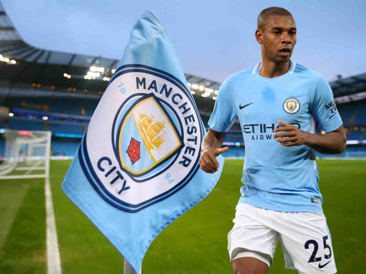 Fernandinho renews his contract with Manchester City