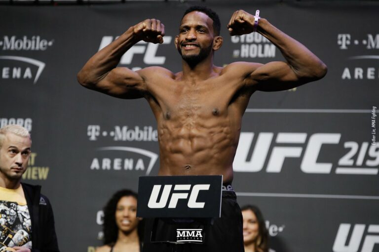 Neil Magny declares that he is ready to fight against Khamzat Chimaev.
