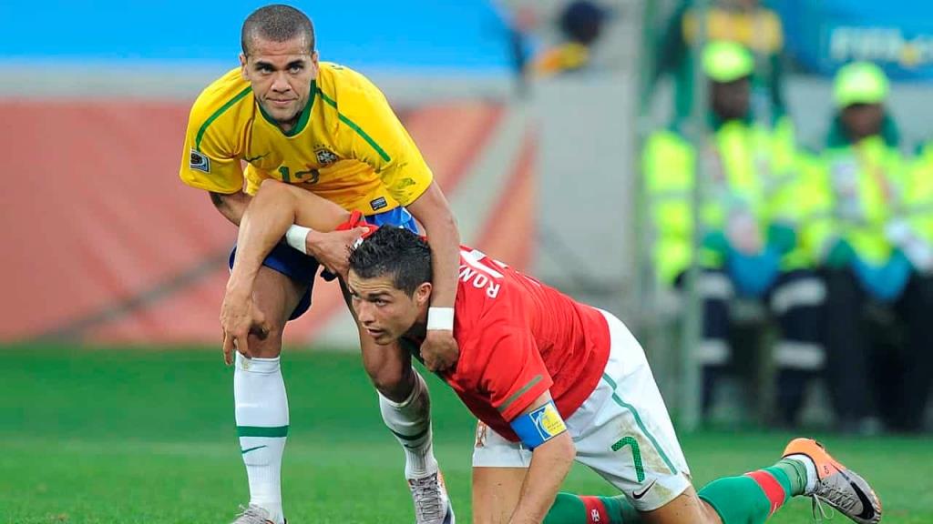 Dani Alves poked fun at Cristiano Ronaldo with one of their hilarious old pictures