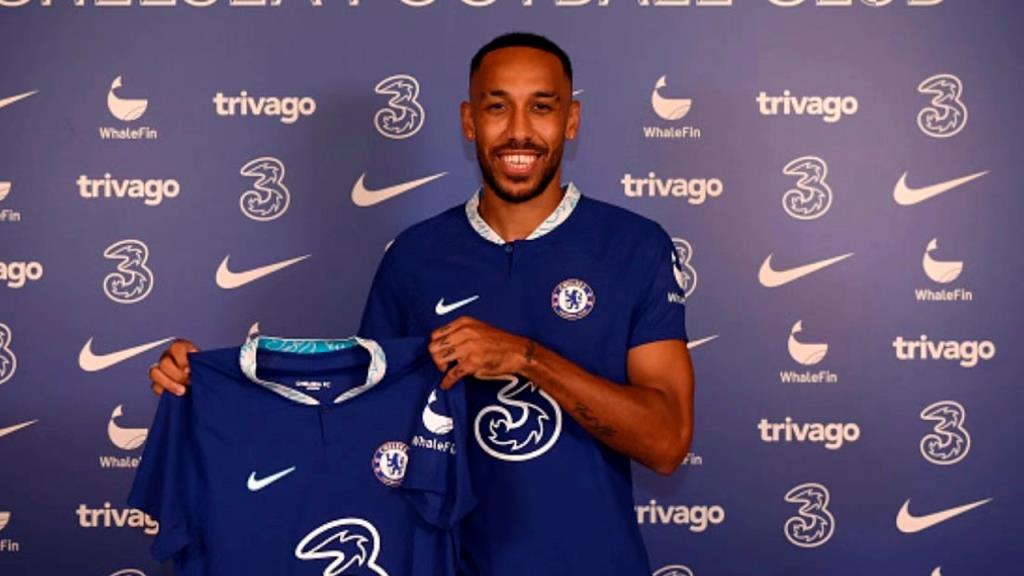 Chelsea new boy Aubameyang sends strong message after completing transfer from Barcelona