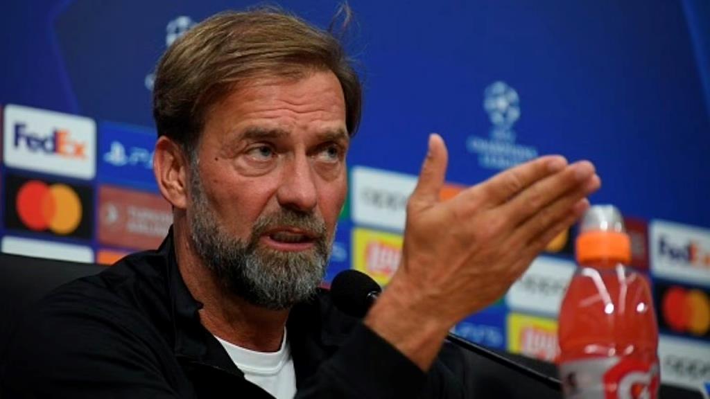 Liverpool manager Jurgen Klopp destroys journalist for 'embarrassing' question ahead of Napoli clash