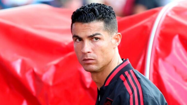 Manchester United superstar Cristiano Ronaldo could secure deadline day transfer to AC Milan on one condition