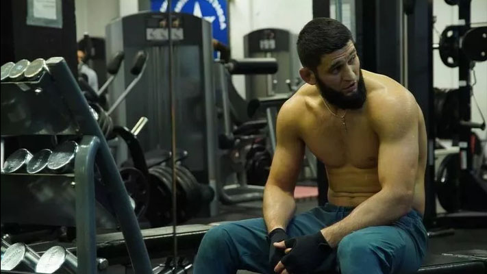 Khamzat Chimaev shocked the social networks with his physical shape