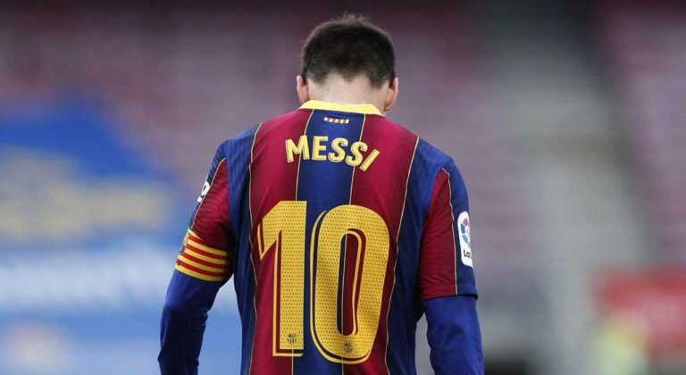 Barcelona star believes Lionel Messi should return to Camp Nou