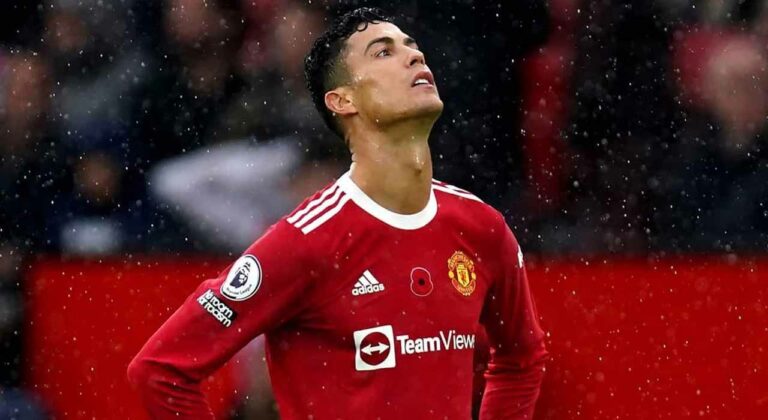 Cristiano Ronaldo told to reduce wages to join any European club