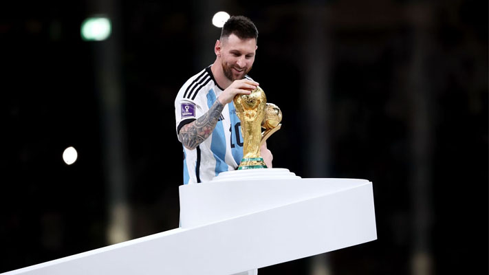 Ronaldo Nazario says Argentina captain Lionel Messi 'deserves to be world champion'