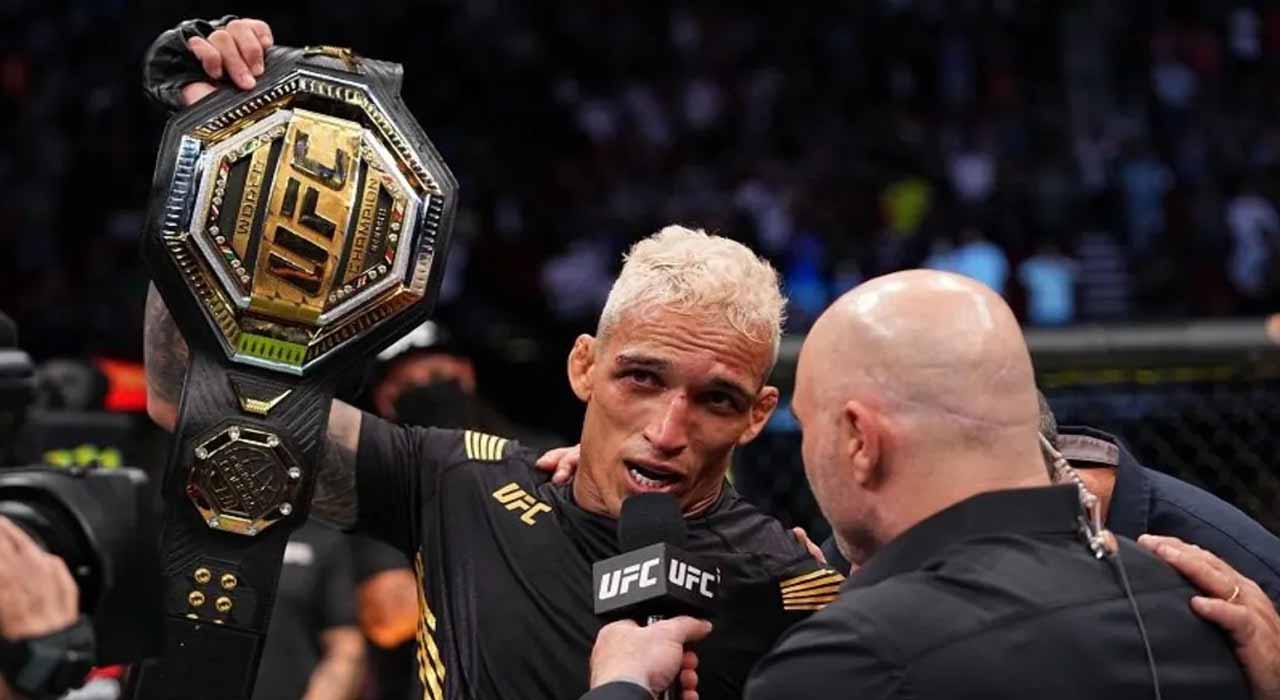 Charles Oliveira doesn't consider himself too far removed from the lightweight title scenario
