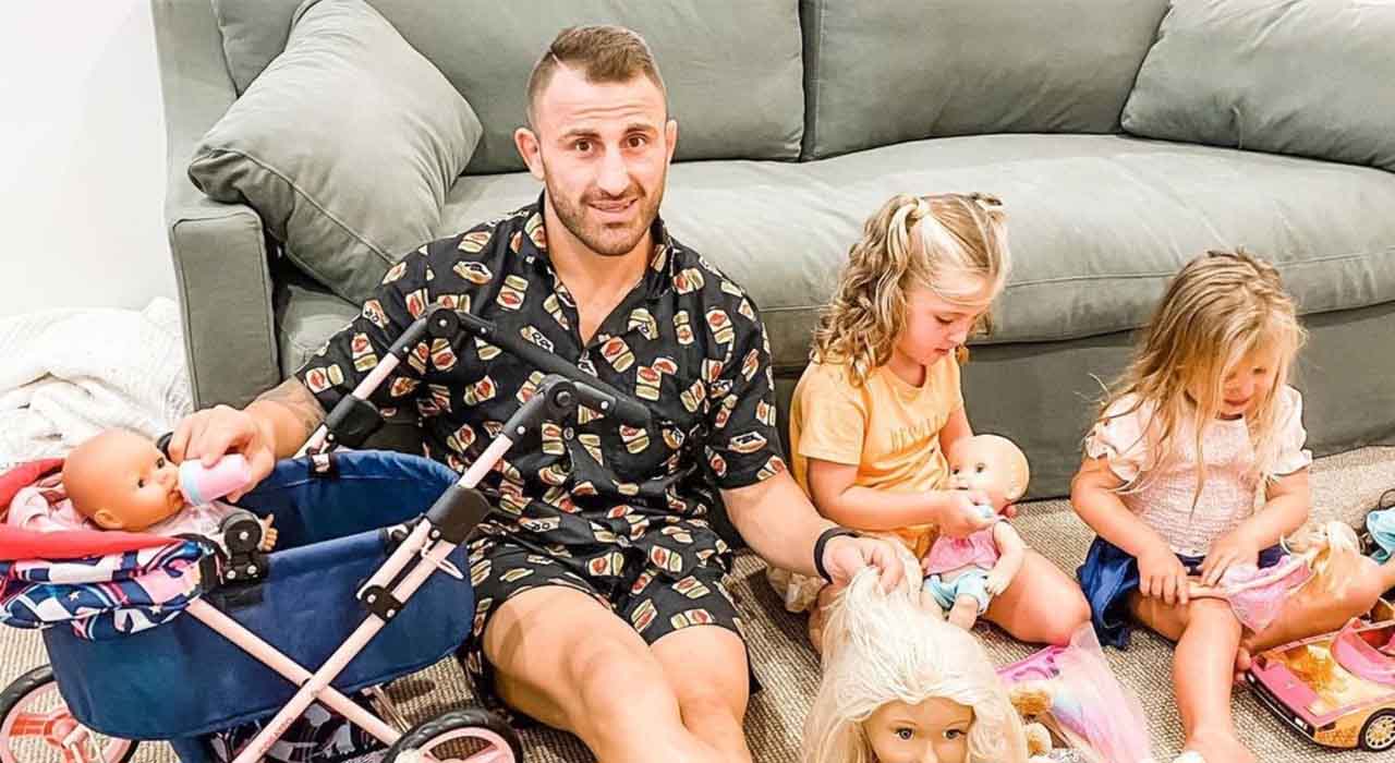 Alexander Volkanovski posts gender reveal of third baby, twitterati spot his apparent dismay with the result