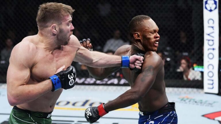 Israel Adesanya unleashes expletive-laden rant on Dricus du Plessis, calls out Dricus du Plessis for “creating divide”