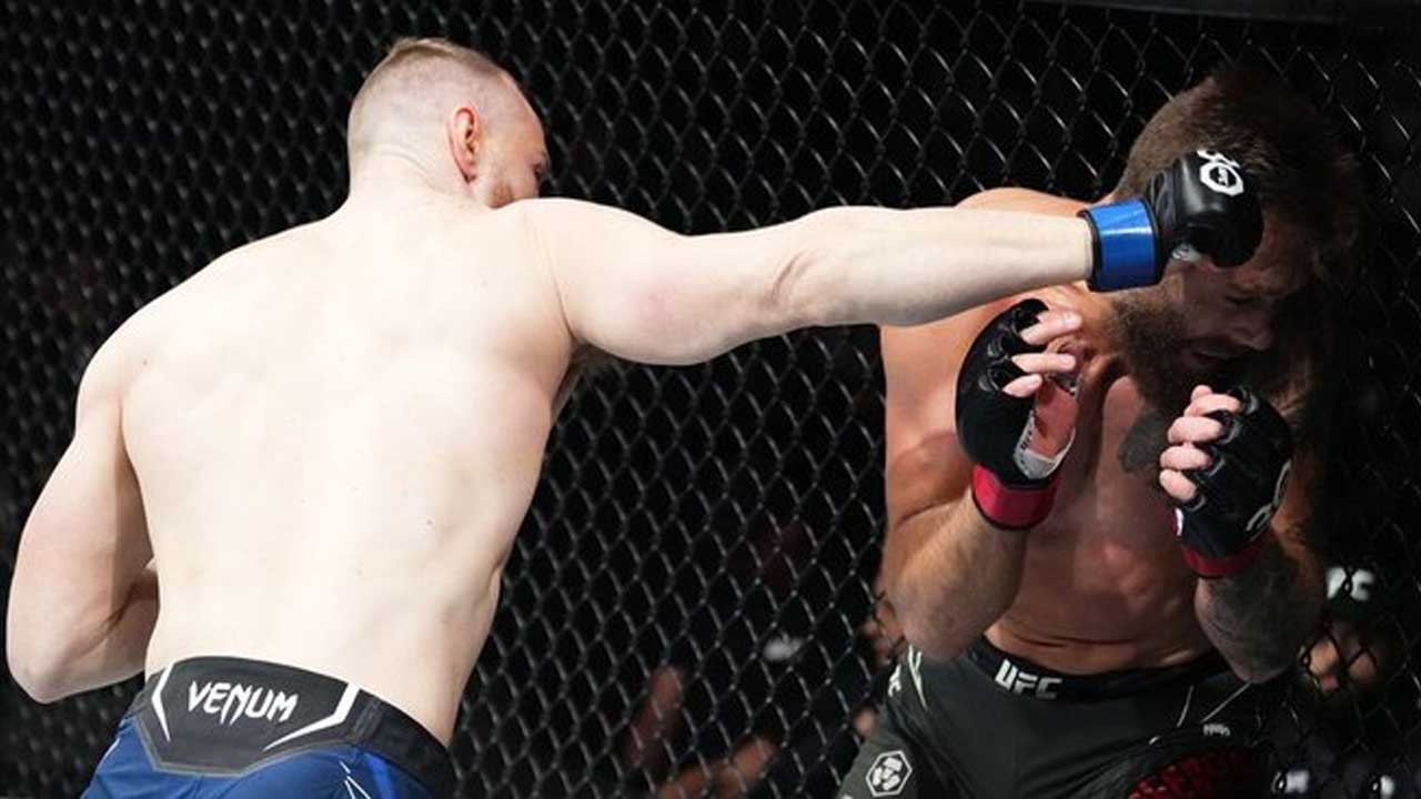 UFC 287 - Joe Pyfer tees off on Gerald Meerschaert for first-round TKO (video)