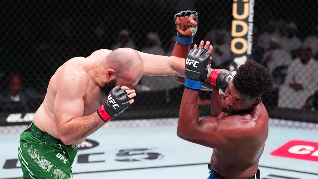 Undefeated Azamat Murzakanov knocks Alonzo Menifield’s mouthpiece out with power punches UFC Abu Dhabi after a year away (VIDEO)