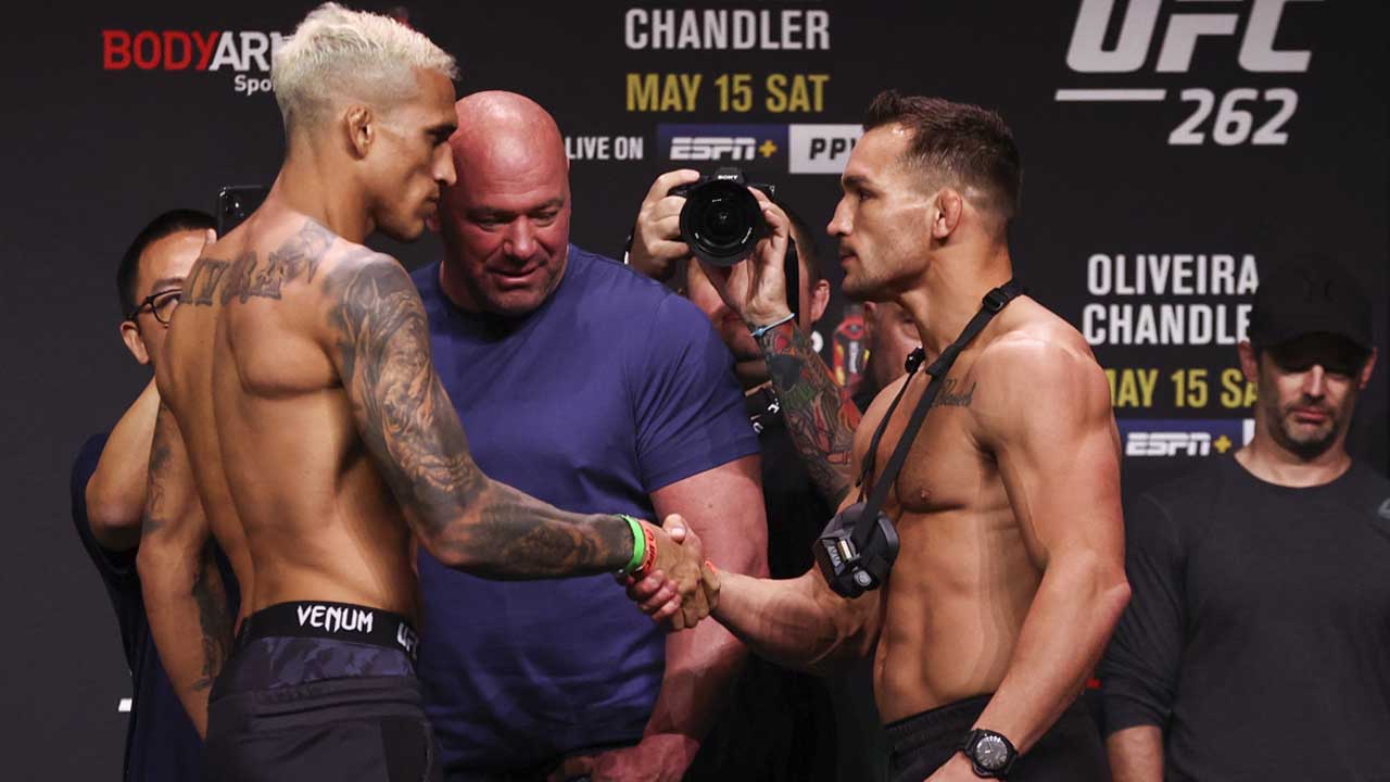 Charles Oliveira explains why he doesn't condemn Michael Chandler for waiting for Conor McGregor for 2 years