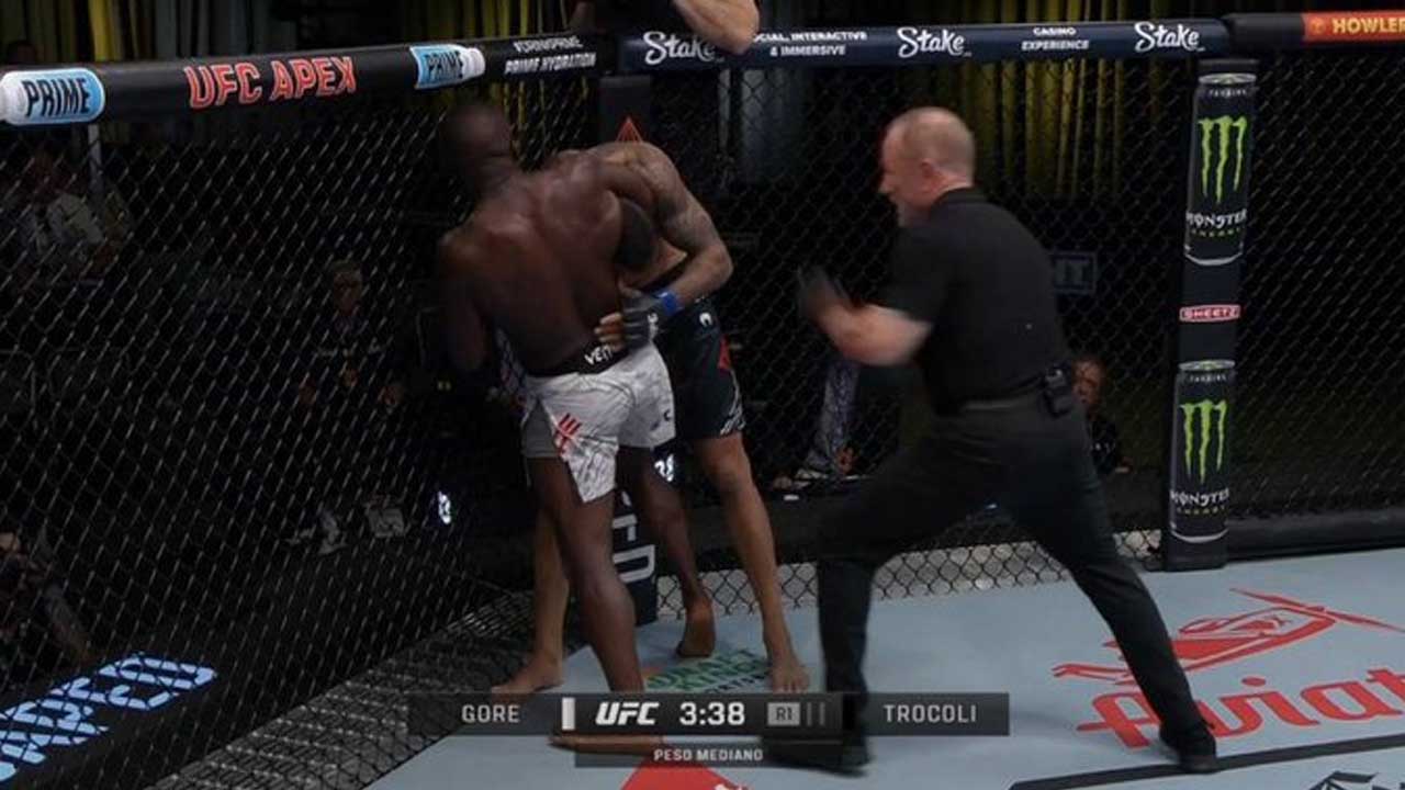 UFC Fight Night 247 - Tresean Gore, after a 2 year layoff due to injury, gets the finish with a guillotine that would make Dustin Poirier proud (VIDEO)