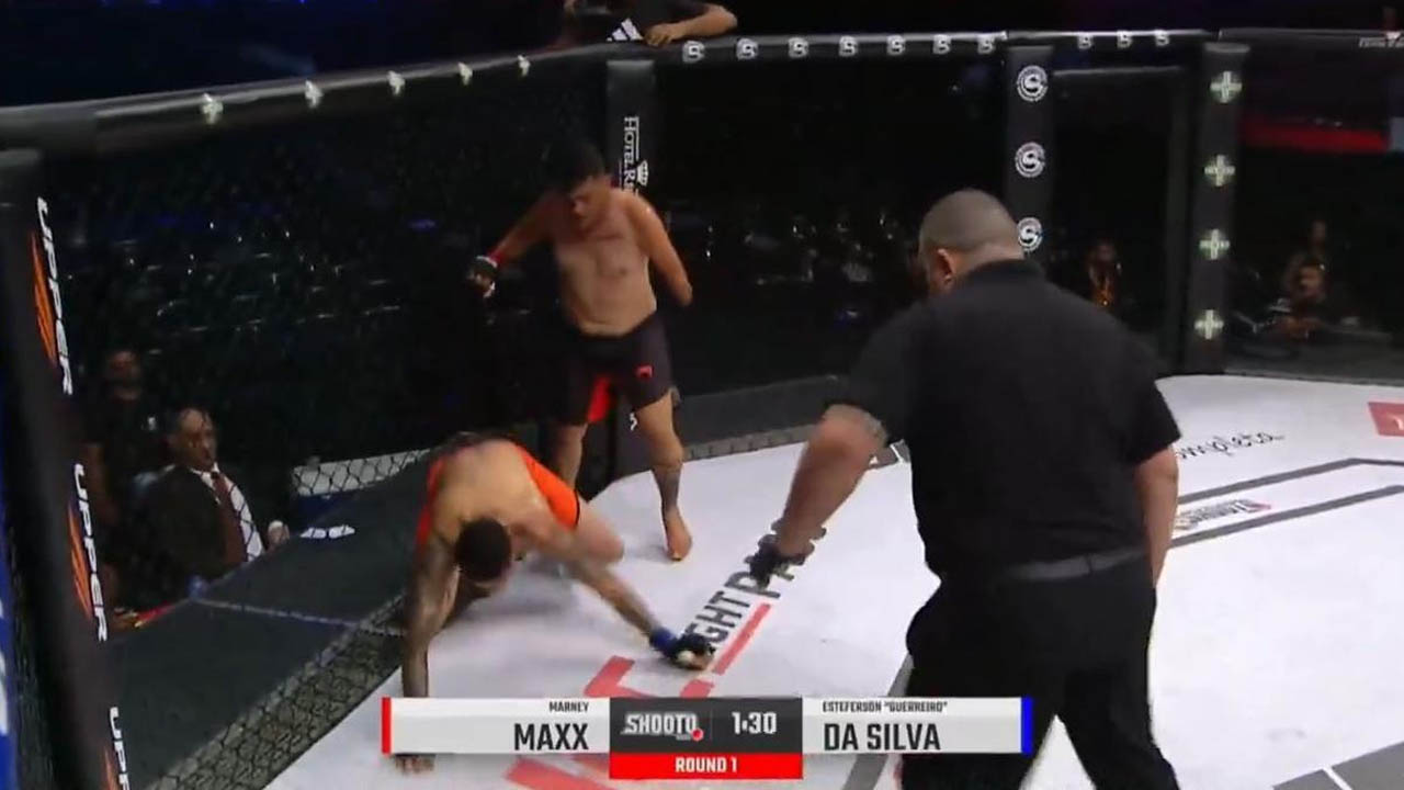 WATCH - One-Armed MMA Fighter Marney Maxx Delivers Stunning First-Round Knockout