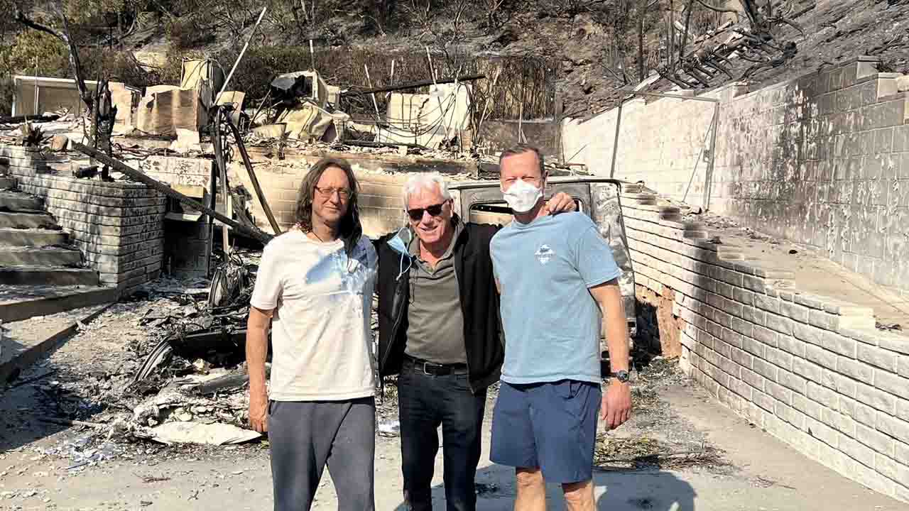 American actor James Woods describes hellish landscape as he says it is a miracle that his home survived LA wildfires