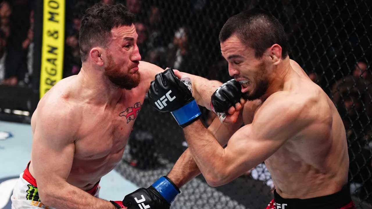 Merab Dvalishvili ends Umar Nurmagomedov's unbeaten run and defends his belt at UFC 311 (highlights)