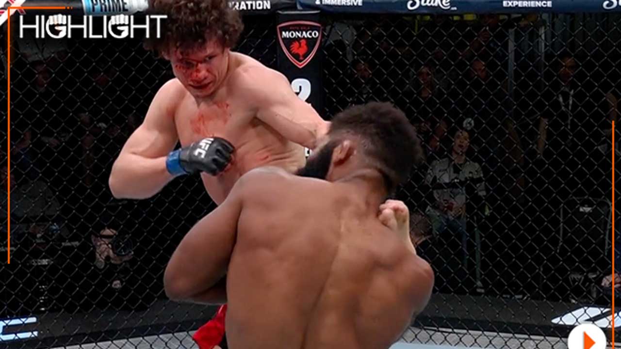 Roman Kopylov finishes Chris Curtis in the final second at UFC Vegas 101 (Highlights)